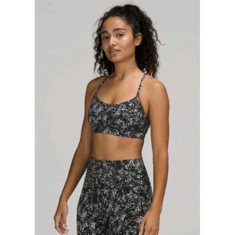Lululemon Flow‎ Y Bra Nulu Light Support 8 Blossom Overlay Starlight Yoga Active